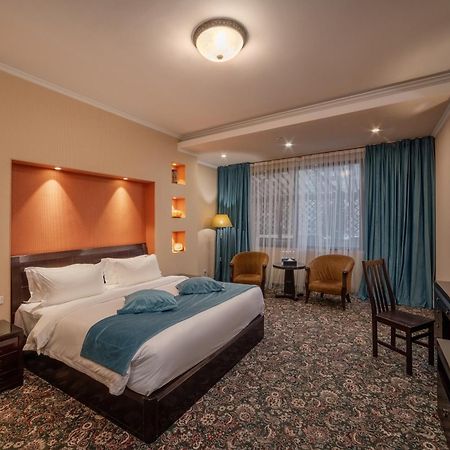 Hotel Jannat Regency Bishkek Exterior foto