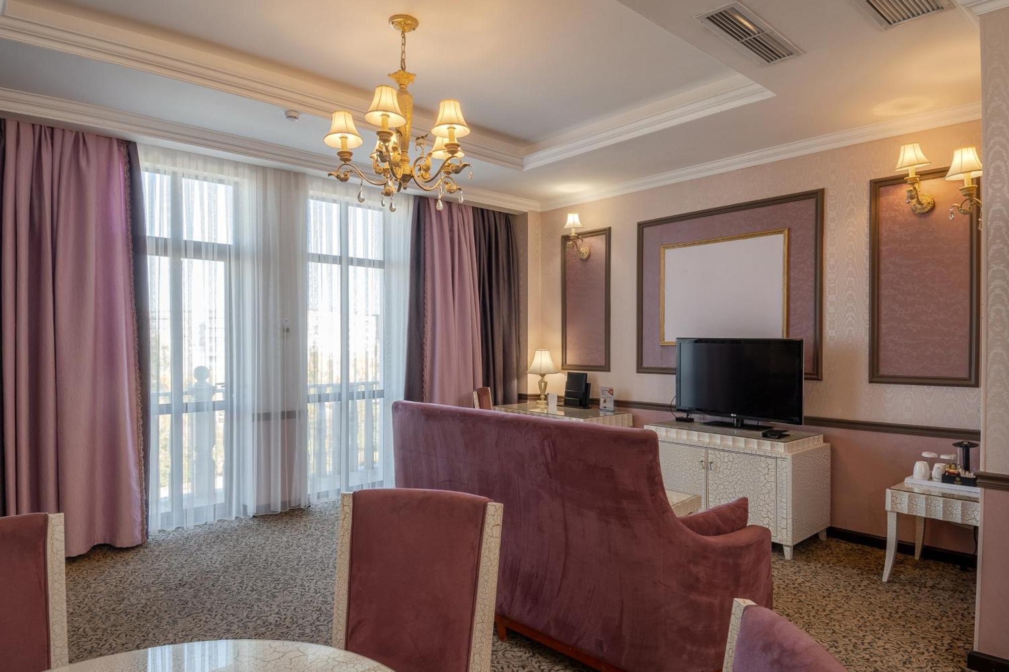 Hotel Jannat Regency Bishkek Exterior foto
