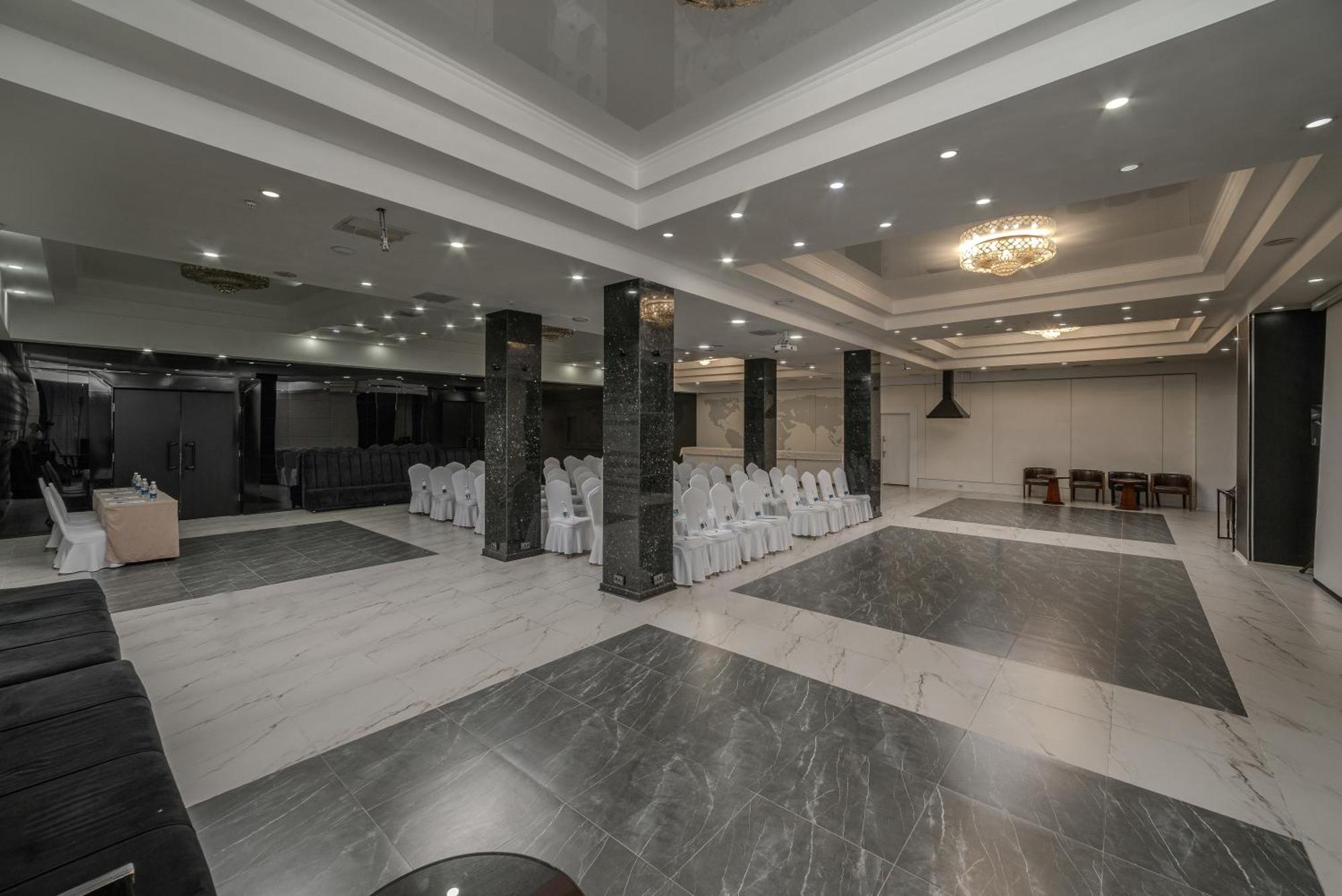 Hotel Jannat Regency Bishkek Exterior foto