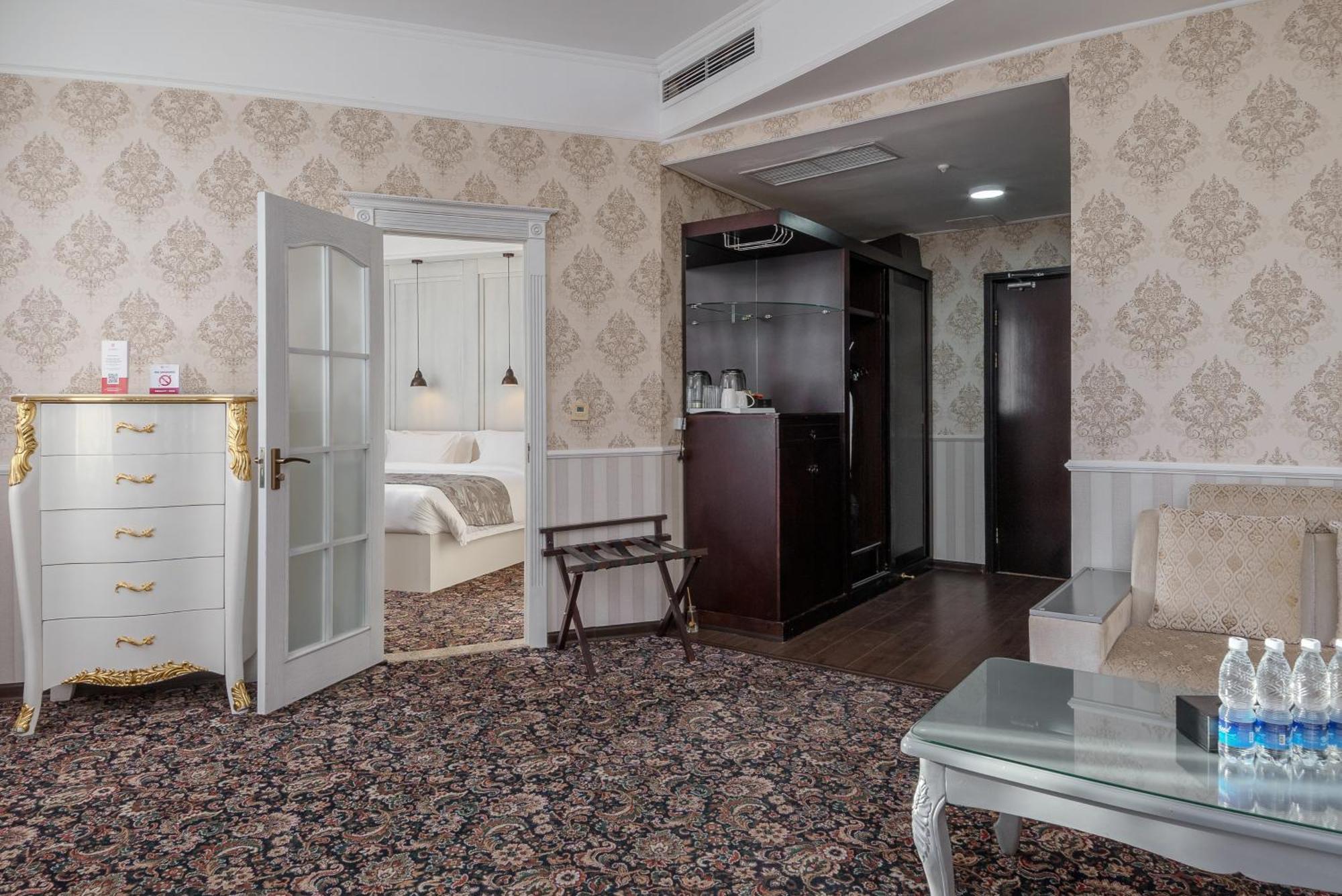 Hotel Jannat Regency Bishkek Habitación foto