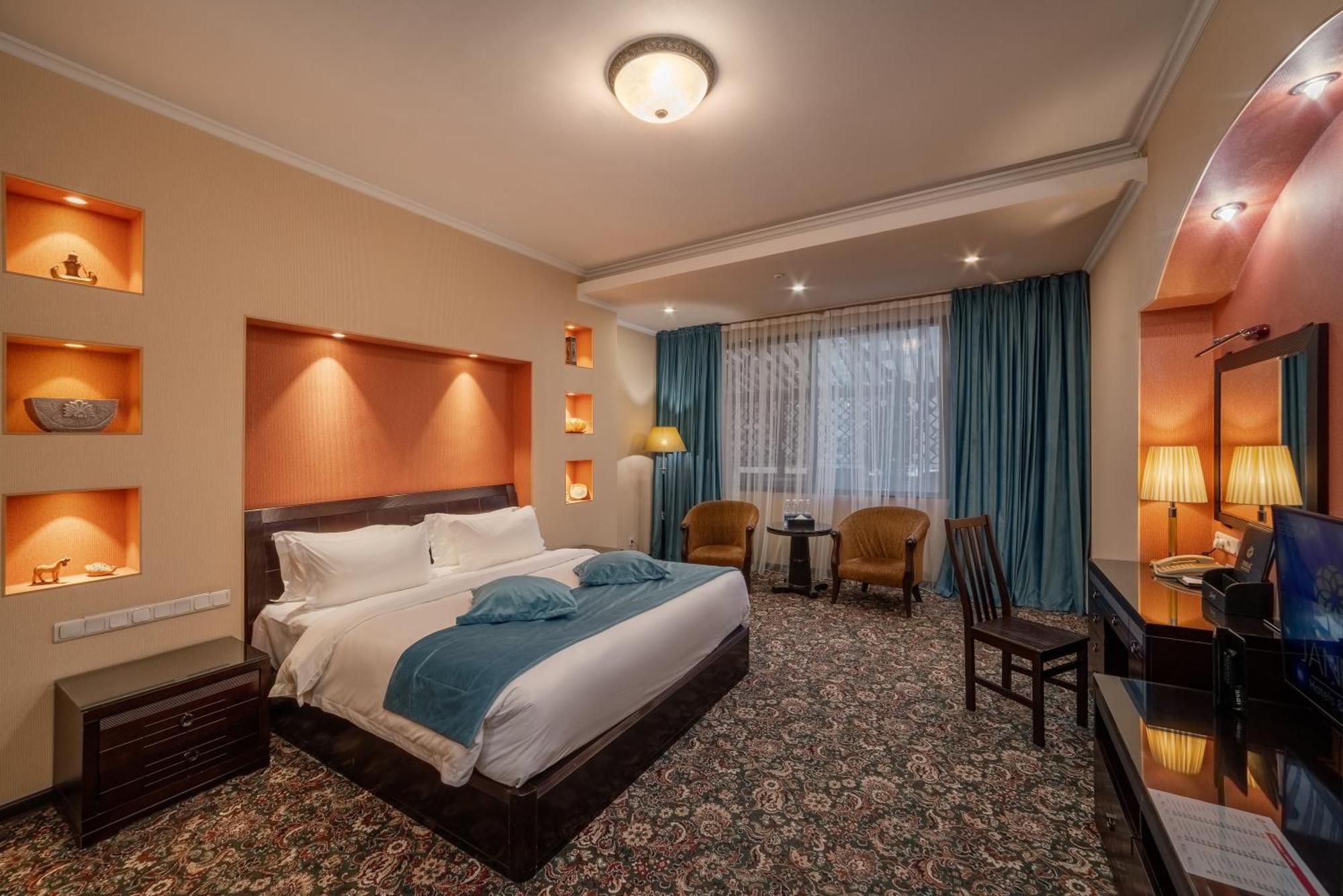 Hotel Jannat Regency Bishkek Exterior foto